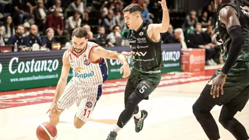 La Novipiù è sconfitta di un soffio: a Capo d'Orlando i ragazzi di coach Corbani cedono 74-70